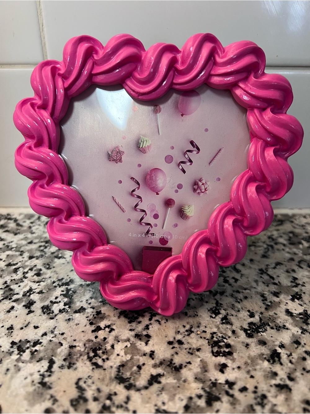 🩷 Pink Heart-Shaped Swirl Frame 🩷